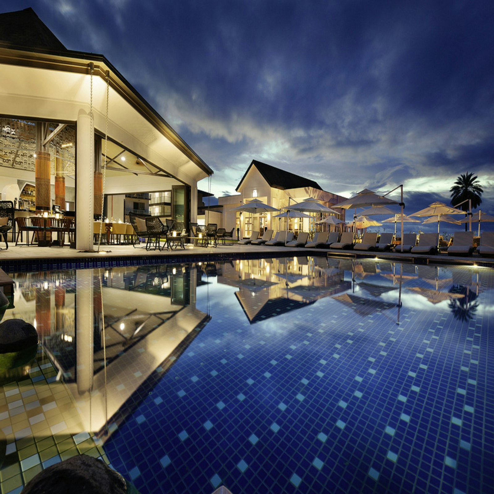 Crystal Clear Outdoor Swimming Pool & Terrace